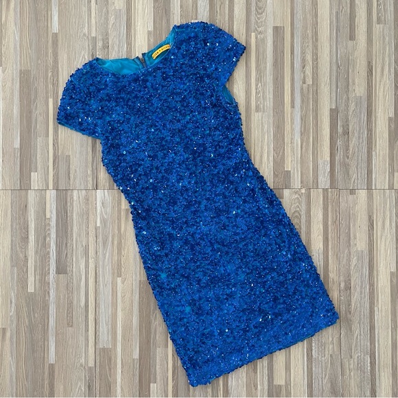 Alice + Olivia Dresses & Skirts - ALICE OLIVIA Taryn Sequin Dress
